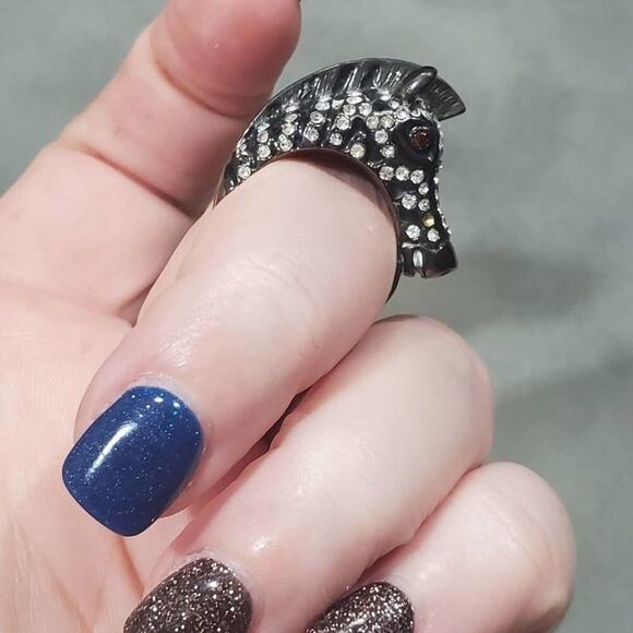 GUESS zebra jeweled ring size 7 - Picture 3 of 6